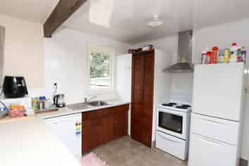 96 Beach Road, Hampstead