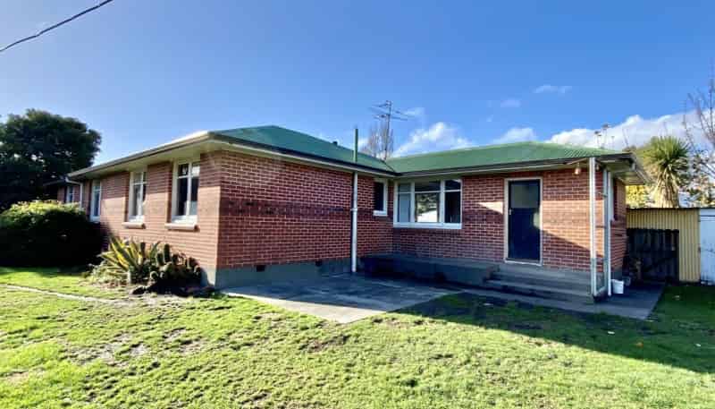 96 Beach Road, Hampstead