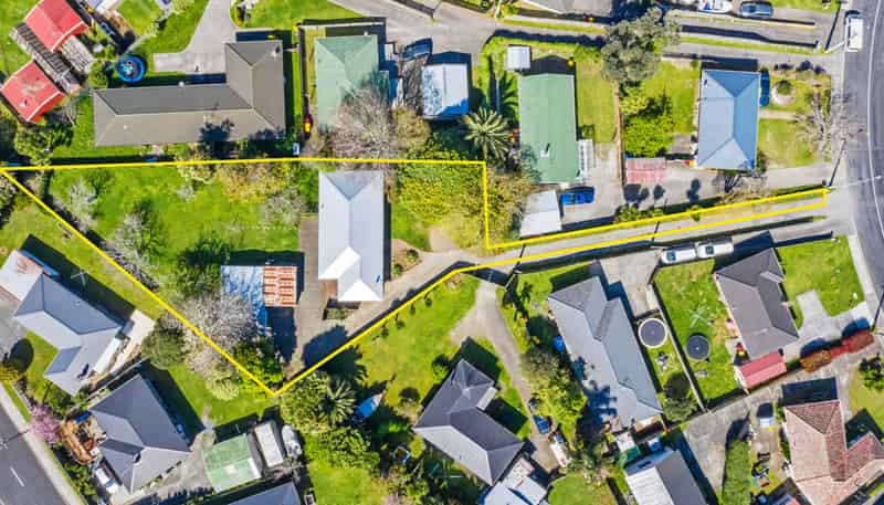 64 Sutton Crescent, Papakura