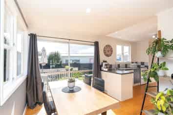 14 Pamela Place, Deanwell