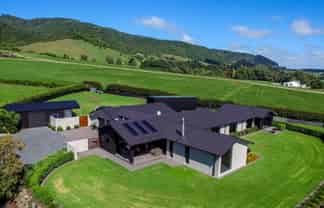 1349 South Road, Oakura