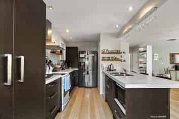 13 Euston Road, Wilton