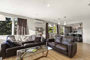 13 Euston Road, Wilton