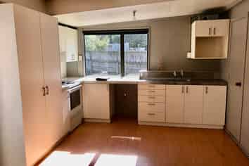 Kaikorai - Workshop with Office Space