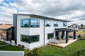 122 Barbados Way, One Tree Point