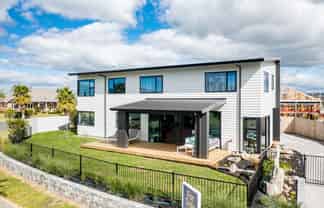 122 Barbados Way, One Tree Point