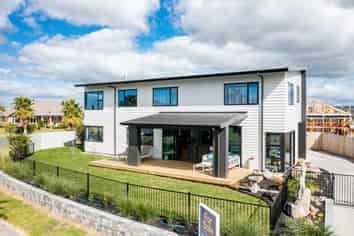 122 Barbados Way, One Tree Point