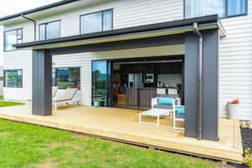 122 Barbados Way, One Tree Point