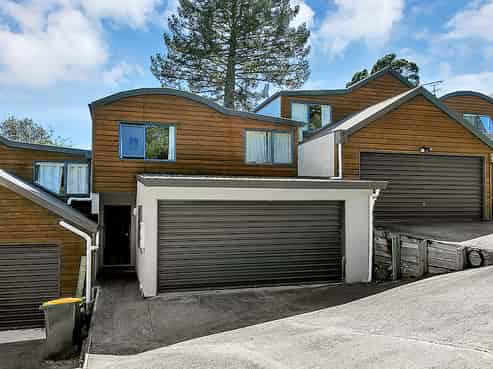 6/30B Verbena Road, Birkdale