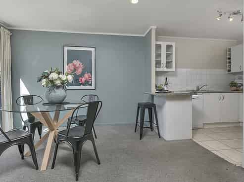 6/30B Verbena Road, Birkdale