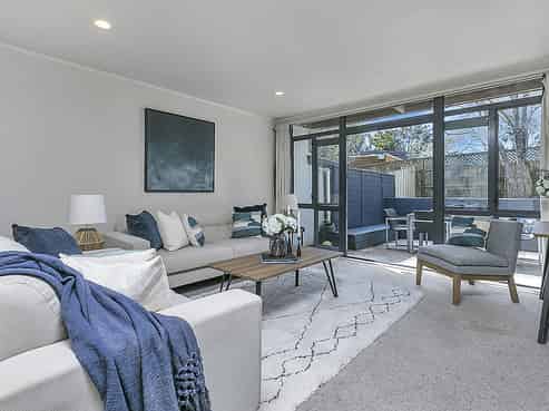 6/30B Verbena Road, Birkdale