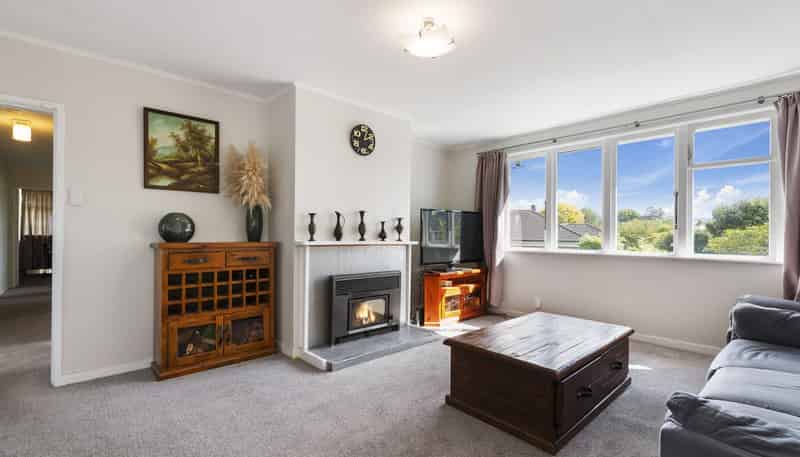 2A Manuka Crescent, Hillcrest