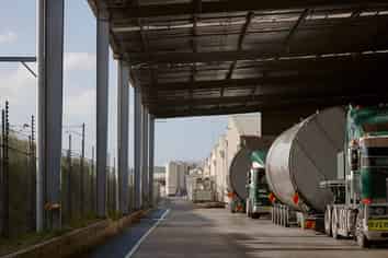 High stud industrial facility in St Johns