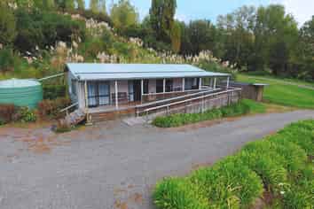 Come live the "Good life"