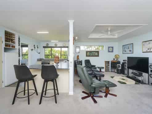 9 Pain Street, Bulls