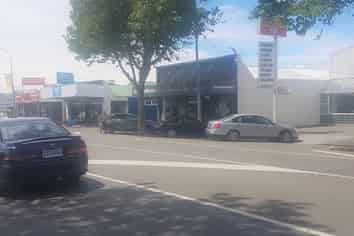 Trade/ retail on Oxford 