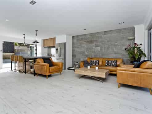 4/13 Kaihu Street, Northcote