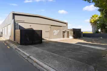 Industrial Chic CBD Fringe