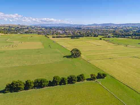81631 State Highway 2 and Titoki Street, Pahiatua