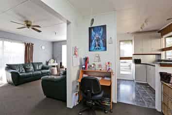 4 Caernarvon Drive, Flaxmere