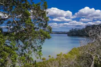 131 Upper Harbour Drive, Greenhithe