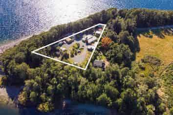 13 Murrell Avenue, Manapouri