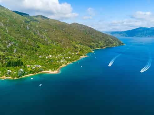  The Pines, Queen Charlotte Sound