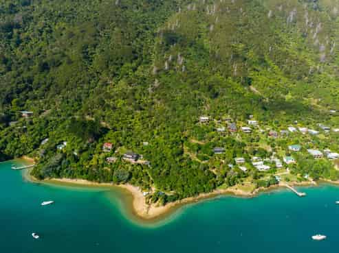  The Pines, Queen Charlotte Sound