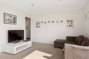 2/111 Tirimoana Road, Te Atatu South