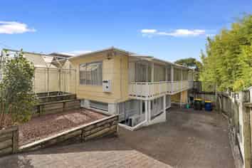 1/111 Tirimoana Road, Te Atatu South