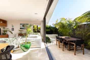 1/16 McLean Street, Strandon