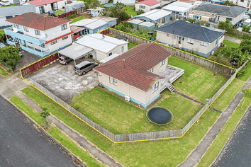 12 Sidey Avenue, Clover Park