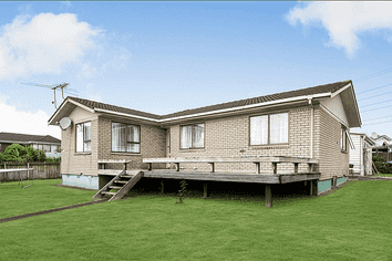 12 Sidey Avenue, Clover Park