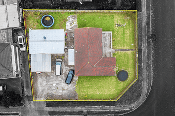 12 Sidey Avenue, Clover Park