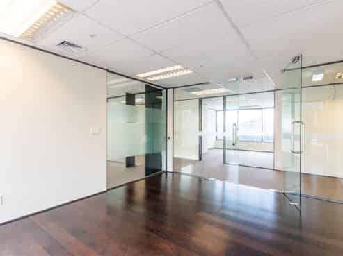 Sweeping Views of Takapuna