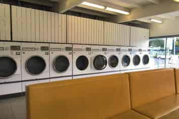 285M² PRIME ROAD FRONTAGE CLOSE TO DRESSMART