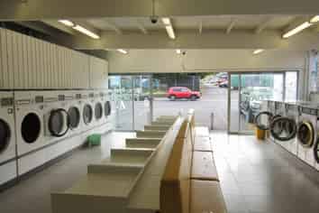 285M² PRIME ROAD FRONTAGE CLOSE TO DRESSMART