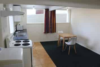 Room 1/19a Canongate, Dunedin Central