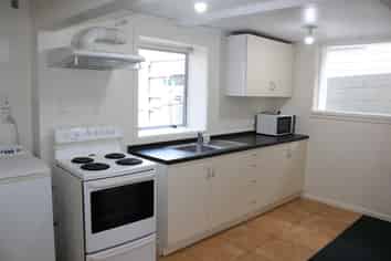 Room 1/19a Canongate, Dunedin Central