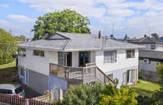 123 Beach Road, Pahurehure