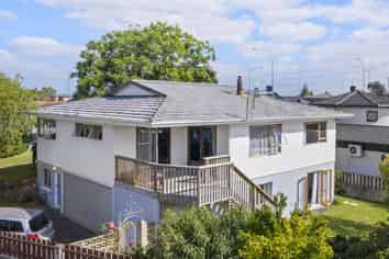 123 Beach Road, Pahurehure