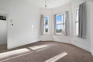 5/40 West Coast Road, Glen Eden