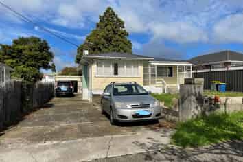 8 Brains Road, Kelston