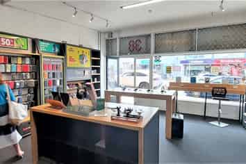 Birkenhead Retail Opportunity - Excellent Road Frontage