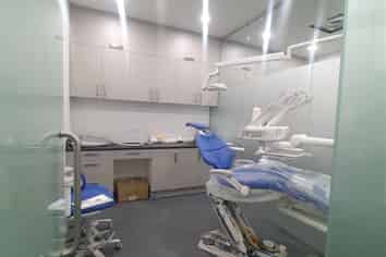 Dental Clinic - Next to Busy Medical Centre!