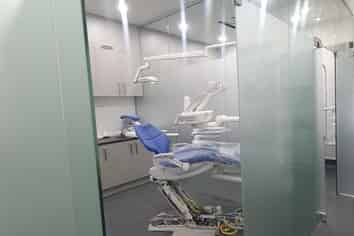 Dental Clinic - Next to Busy Medical Centre!