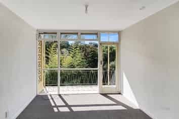 13/93 Vauxhall Road, Devonport