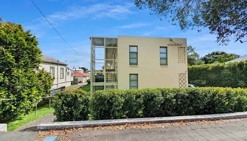 13/93 Vauxhall Road, Devonport