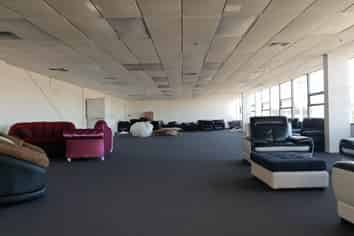 NEW LYNN QUEEN - BULK RETAIL/ OFFICES