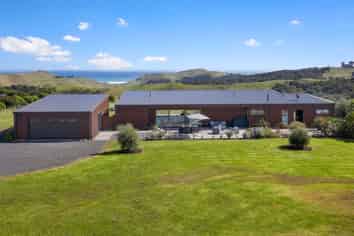 812 Ruapuke Road, Raglan